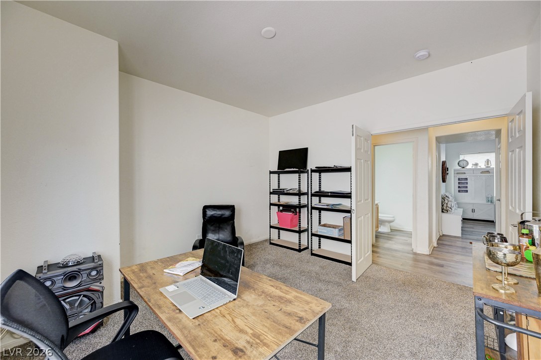 6105 Glenborough Street Las Vegas NV 89115