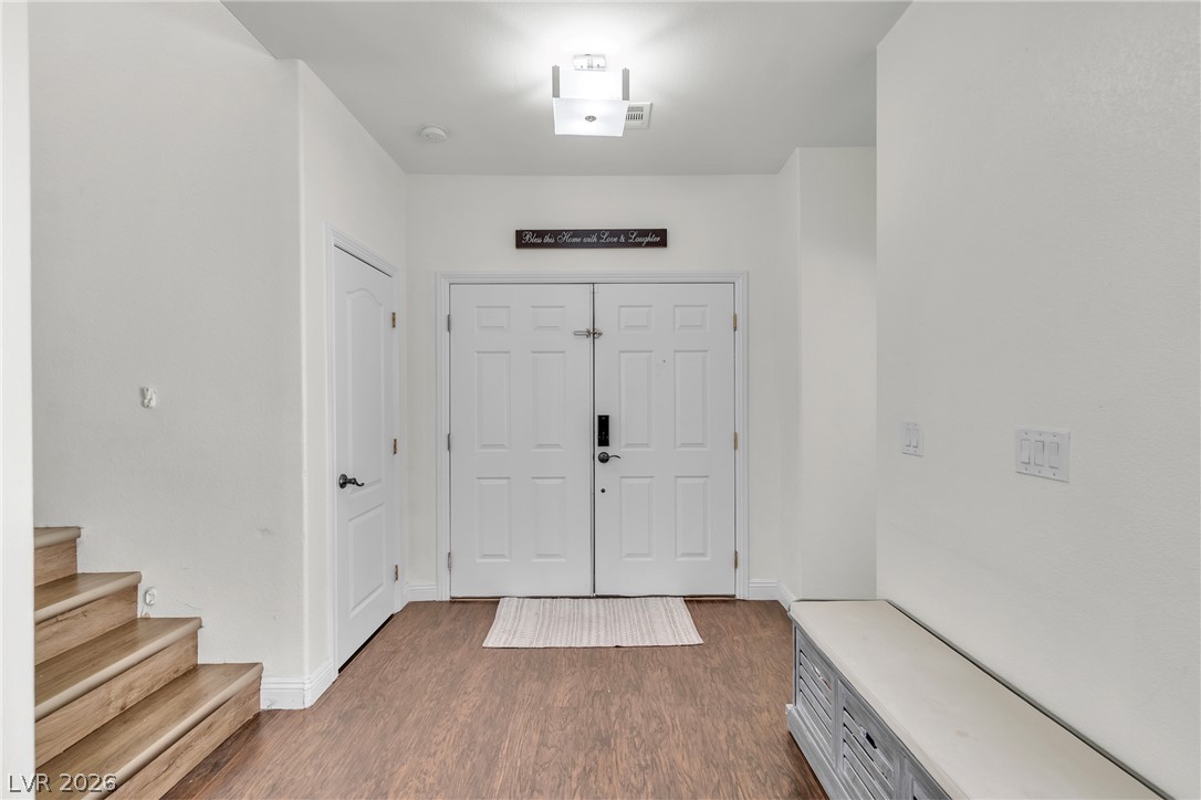 8944 Snowtrack Avenue Las Vegas NV 89149