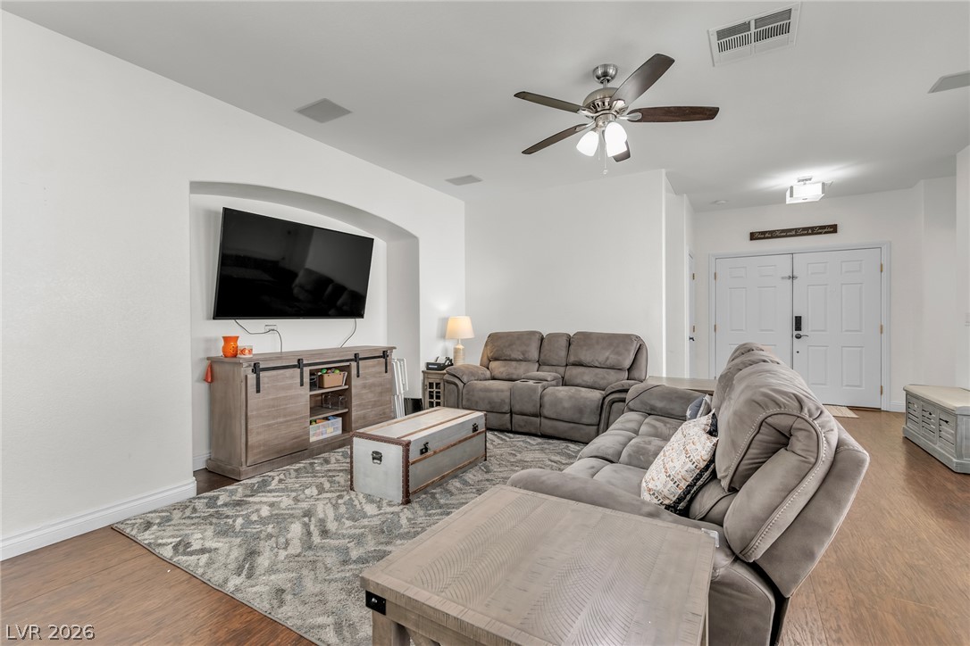 8944 Snowtrack Avenue Las Vegas NV 89149