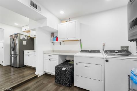3934 Palos Verdes Street Las Vegas NV 89119