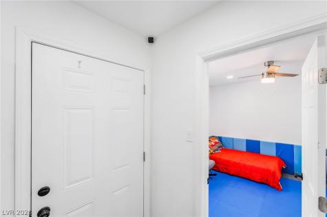 3934 Palos Verdes Street Las Vegas NV 89119