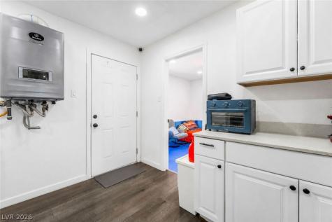 3934 Palos Verdes Street Las Vegas NV 89119