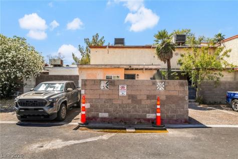 3934 Palos Verdes Street Las Vegas NV 89119