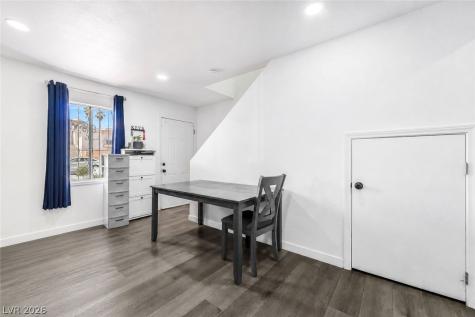 3934 Palos Verdes Street Las Vegas NV 89119