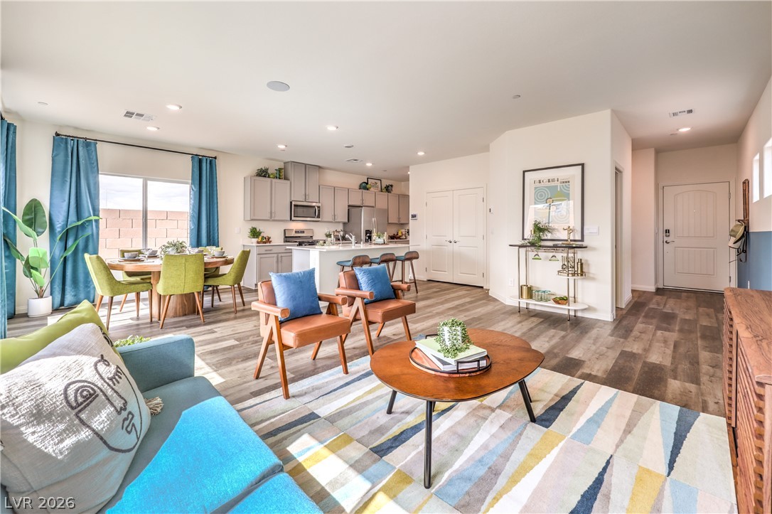 1206 Sun Parakeet Drive Henderson NV 89011