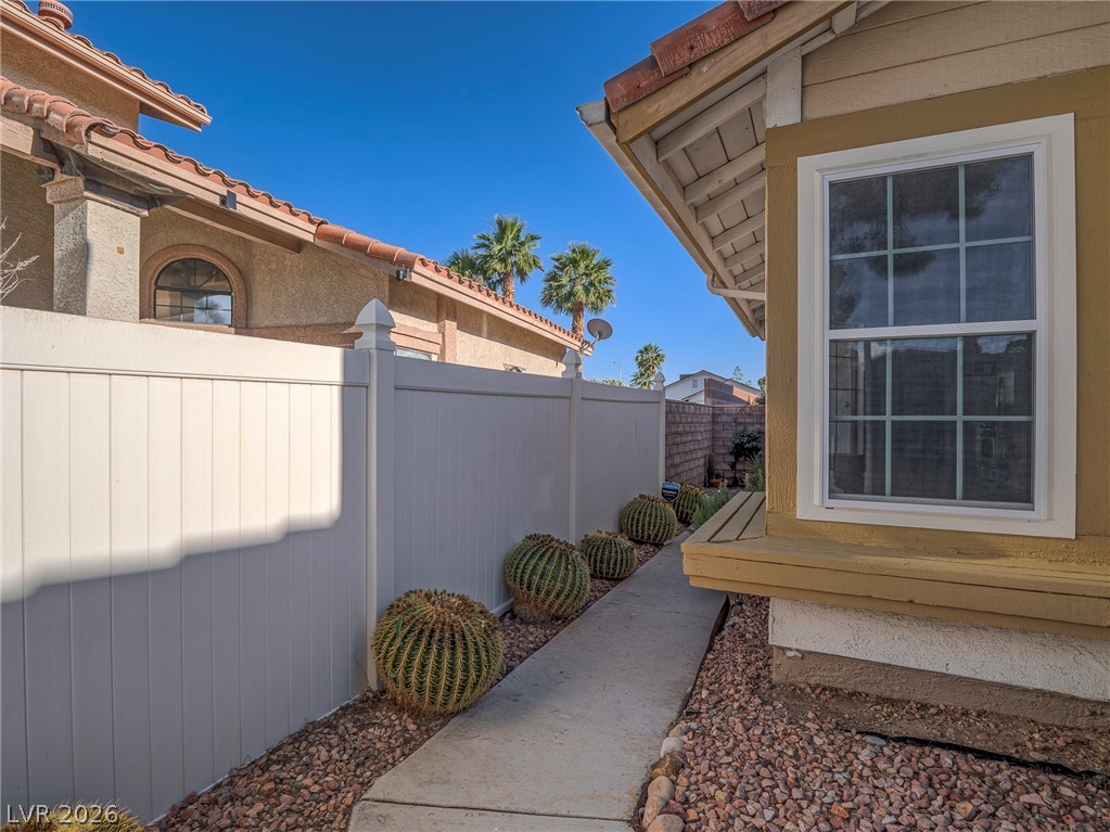 7377 Coffeyville Avenue Las Vegas NV 89147