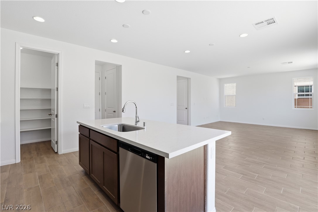 7468 Proctor Street Las Vegas NV 89120