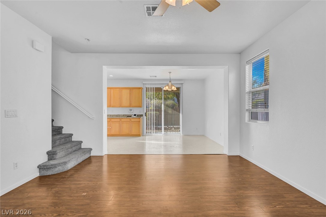 8803 Salvestrin Point Avenue Las Vegas NV 89148