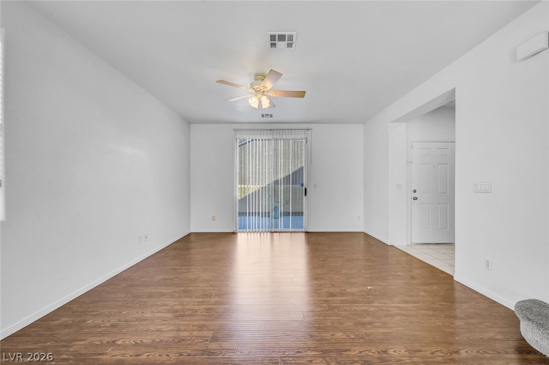8803 Salvestrin Point Avenue Las Vegas NV 89148