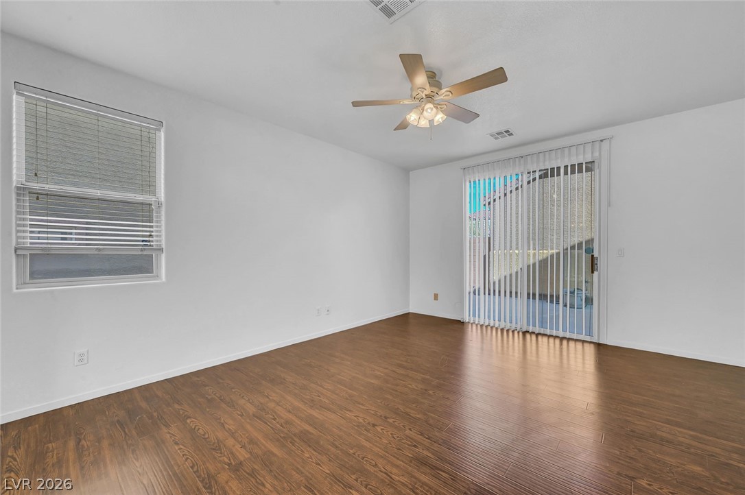 8803 Salvestrin Point Avenue Las Vegas NV 89148