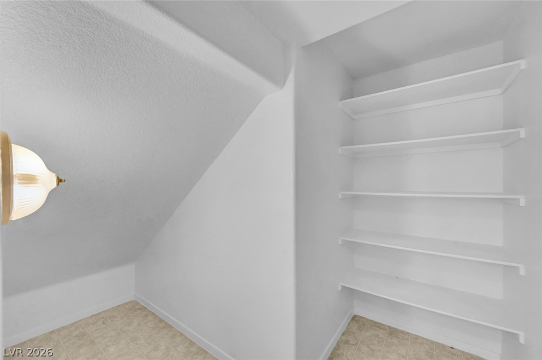 8803 Salvestrin Point Avenue Las Vegas NV 89148