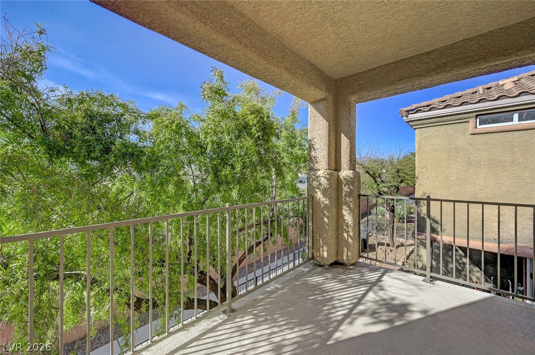 8803 Salvestrin Point Avenue Las Vegas NV 89148
