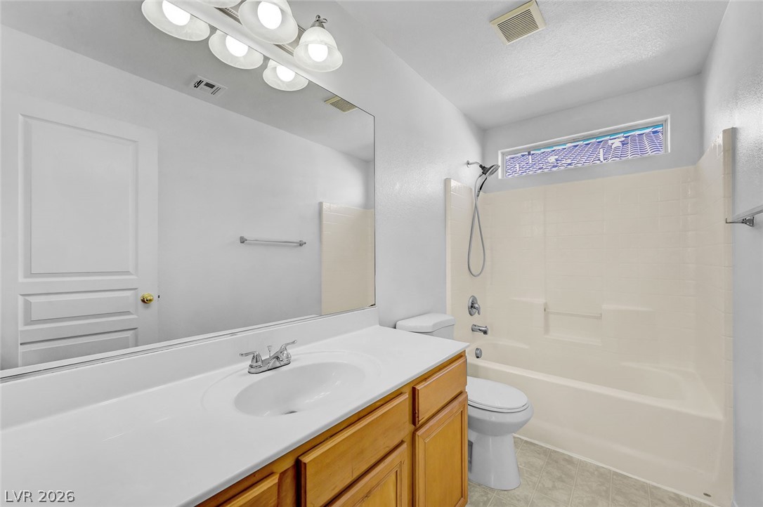 8803 Salvestrin Point Avenue Las Vegas NV 89148