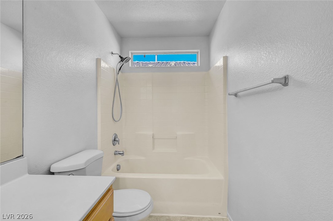 8803 Salvestrin Point Avenue Las Vegas NV 89148