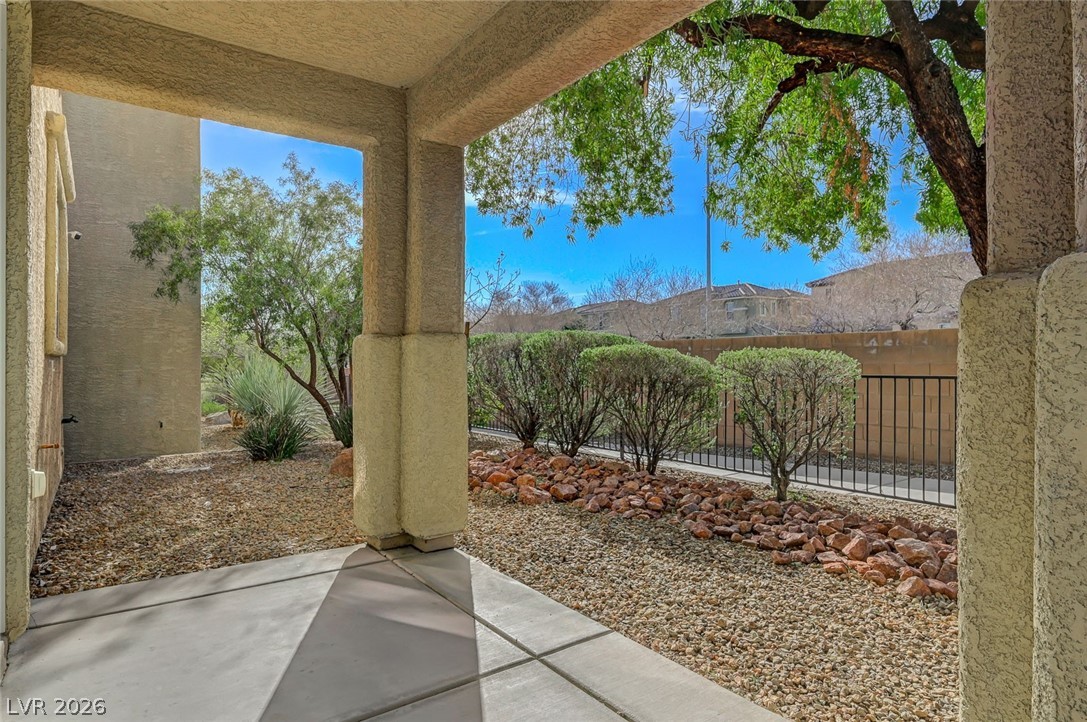 8803 Salvestrin Point Avenue Las Vegas NV 89148