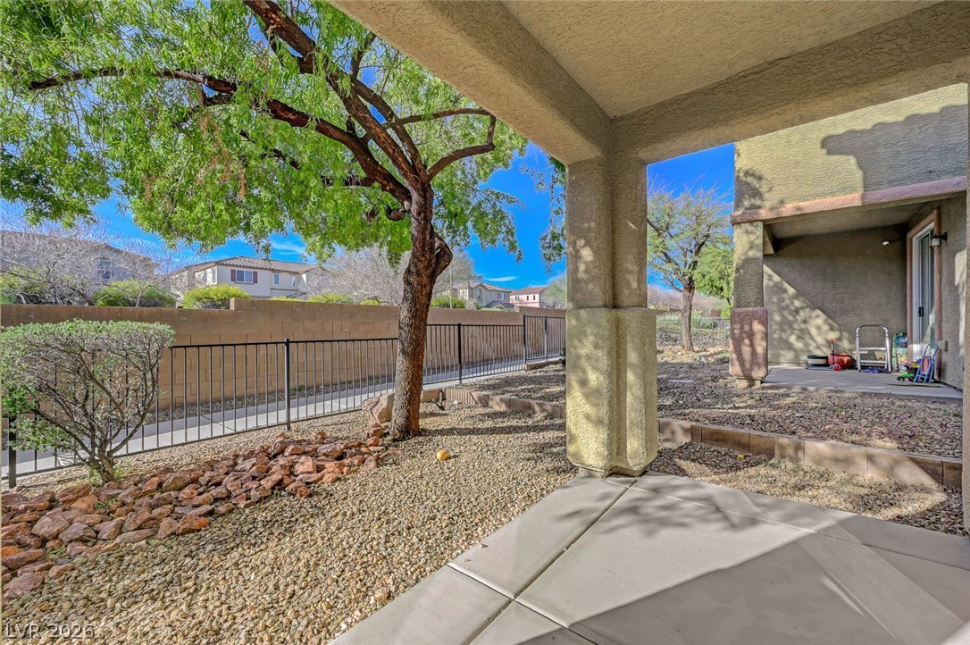 8803 Salvestrin Point Avenue Las Vegas NV 89148