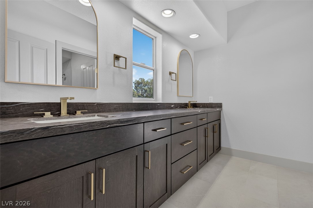1504 Silver Oaks Street Las Vegas NV 89117
