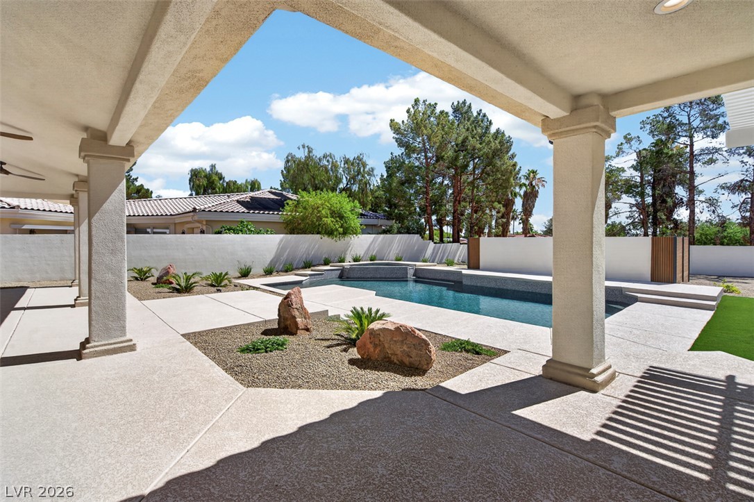 1504 Silver Oaks Street Las Vegas NV 89117
