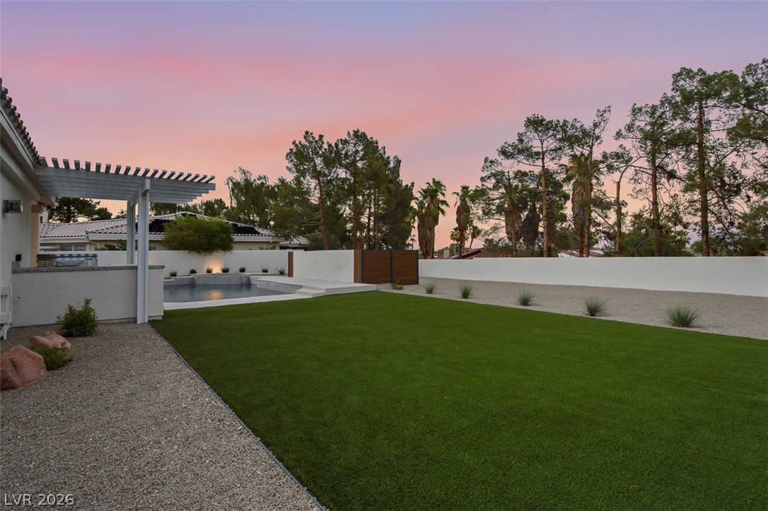 1504 Silver Oaks Street Las Vegas NV 89117