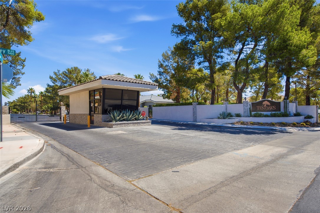 1504 Silver Oaks Street Las Vegas NV 89117