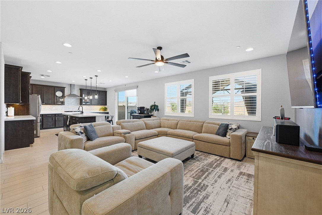 8596 Scalpay Street Las Vegas NV 89166