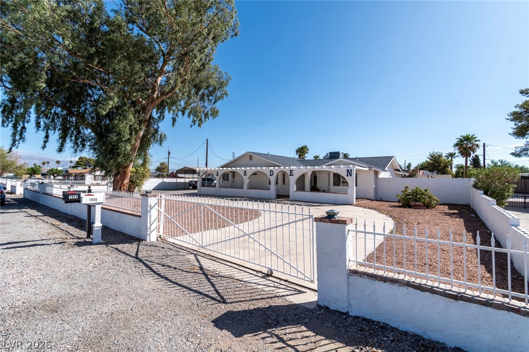 1930 Shadow Mountain Place Las Vegas NV 89108