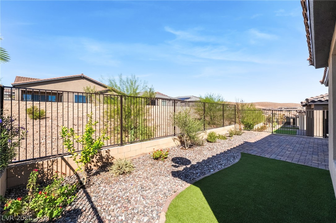 53 Lake Bluff Court Henderson NV 89011