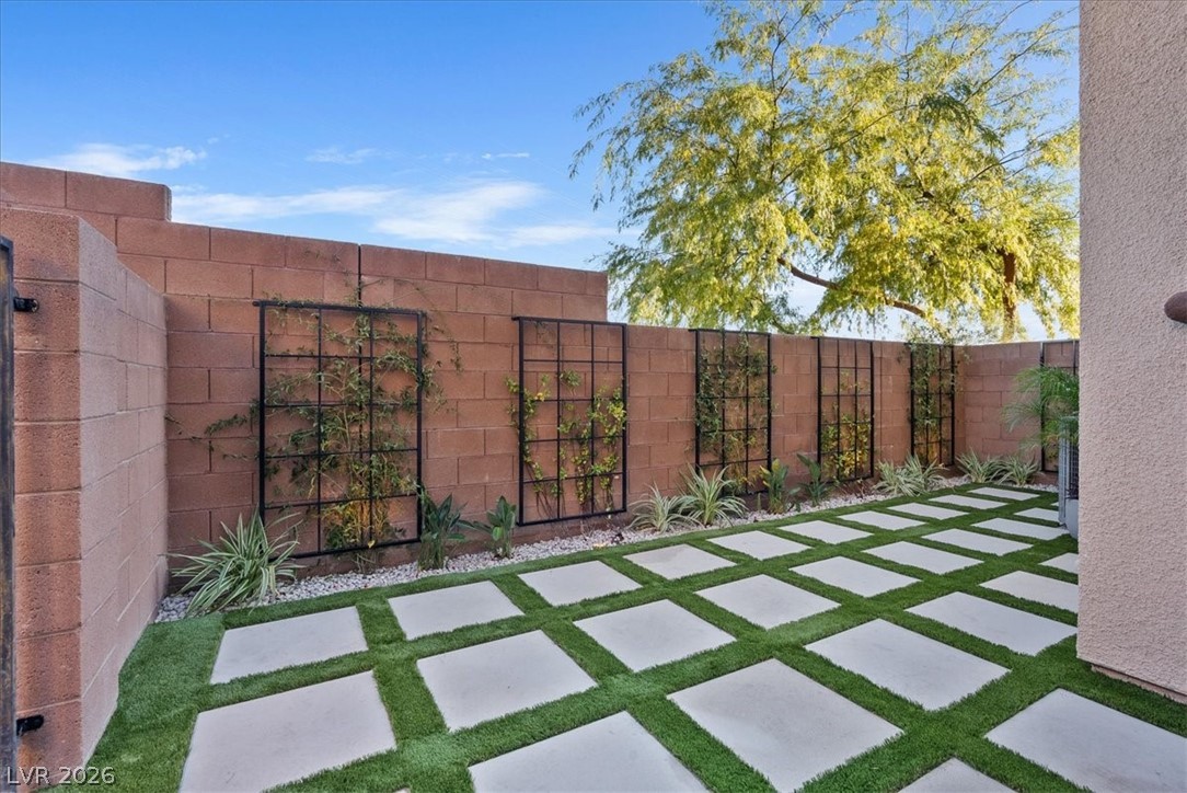 2334 Malaga Peak Street Las Vegas NV 89135