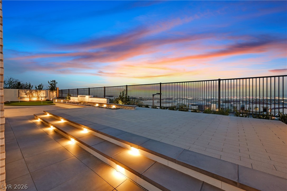 472 Sand Dune Arch Street Las Vegas NV 89138