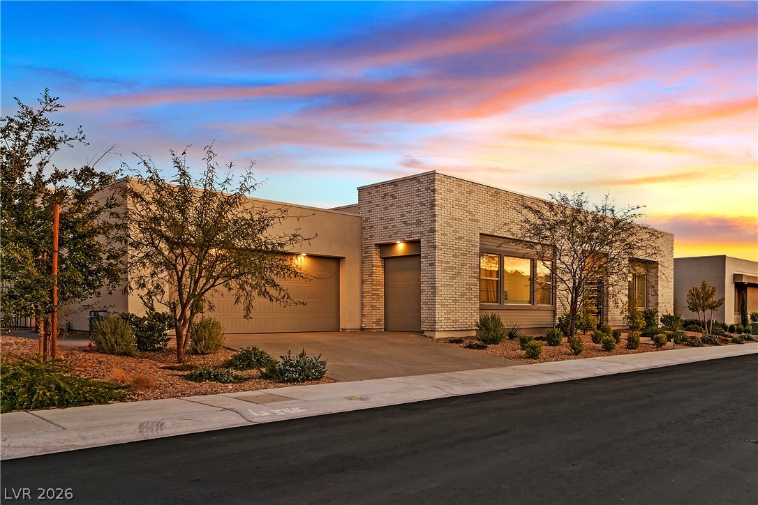 472 Sand Dune Arch Street Las Vegas NV 89138