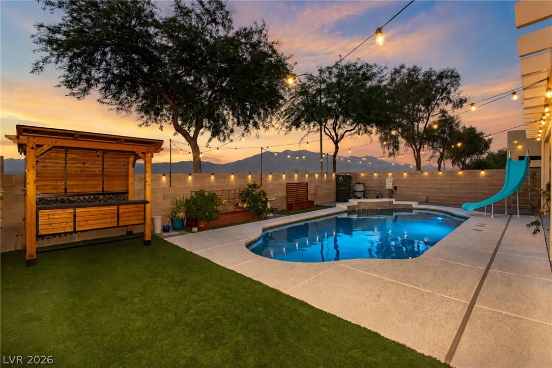 9052 Black Elk Avenue Las Vegas NV 89143