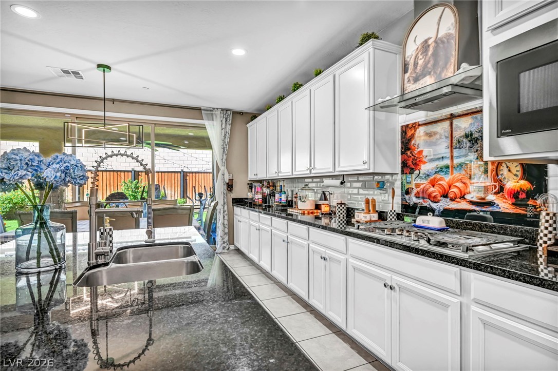989 Alverstone Court Henderson NV 89002