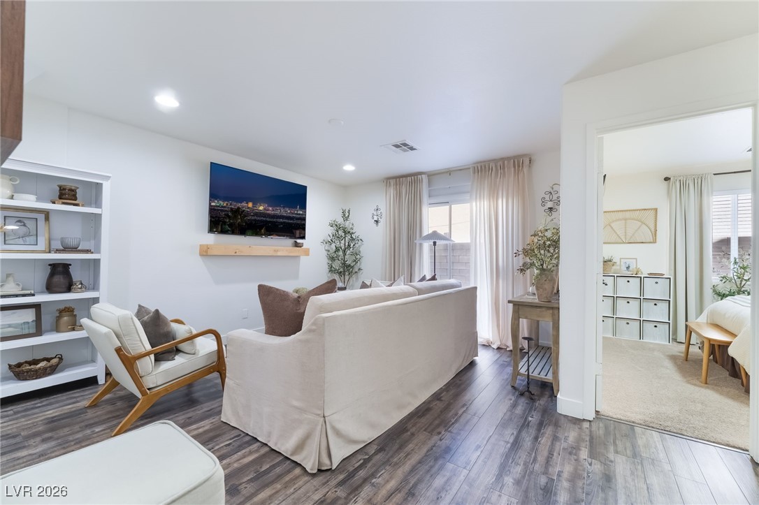 4056 Blue Wildrye Street Las Vegas NV 89122