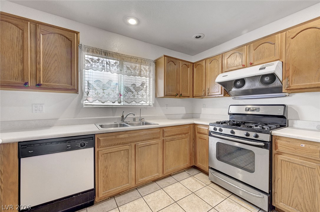6086 Sunken River Trail Las Vegas NV 89118
