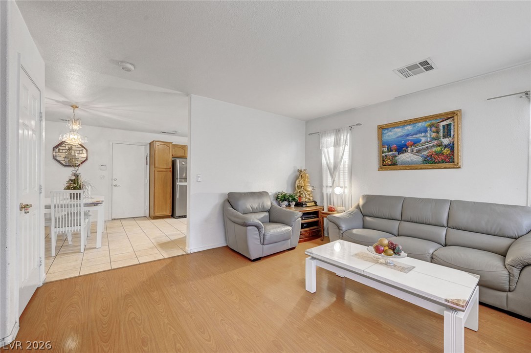 6086 Sunken River Trail Las Vegas NV 89118