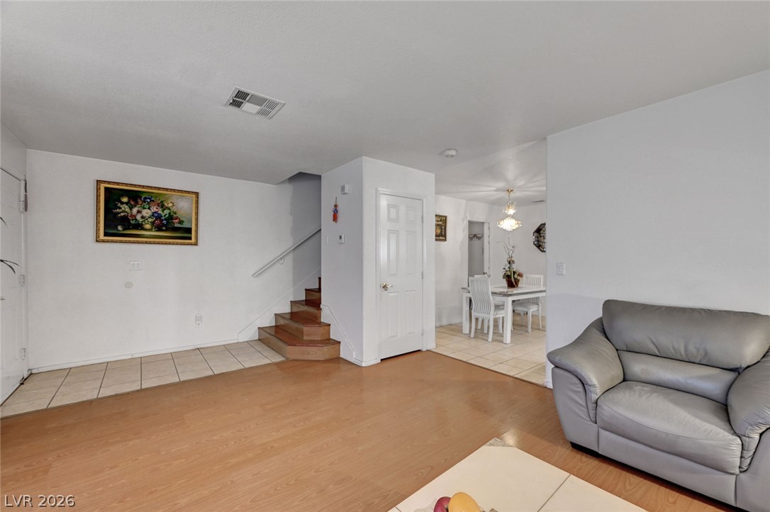 6086 Sunken River Trail Las Vegas NV 89118