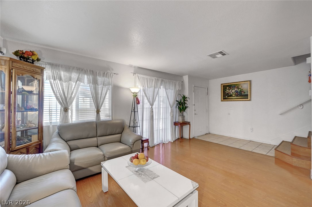 6086 Sunken River Trail Las Vegas NV 89118