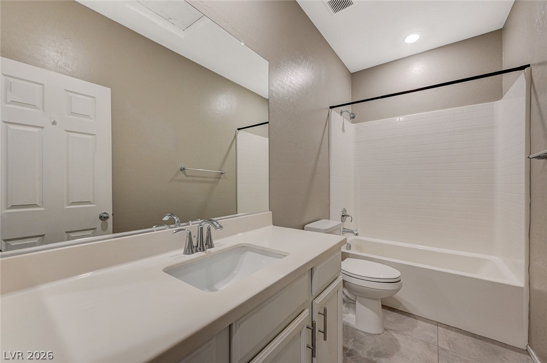 8591 Insignia Avenue 104 Las Vegas NV 89178