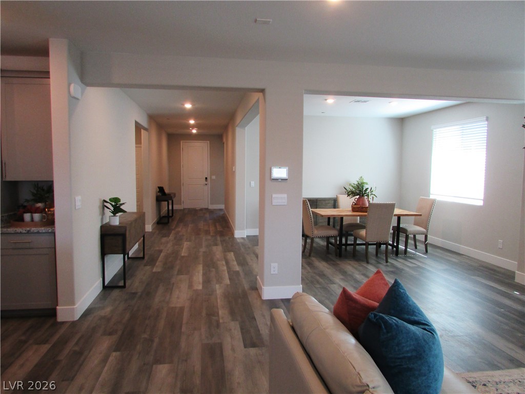 513 Chestnut Falcon Street Henderson NV 89011