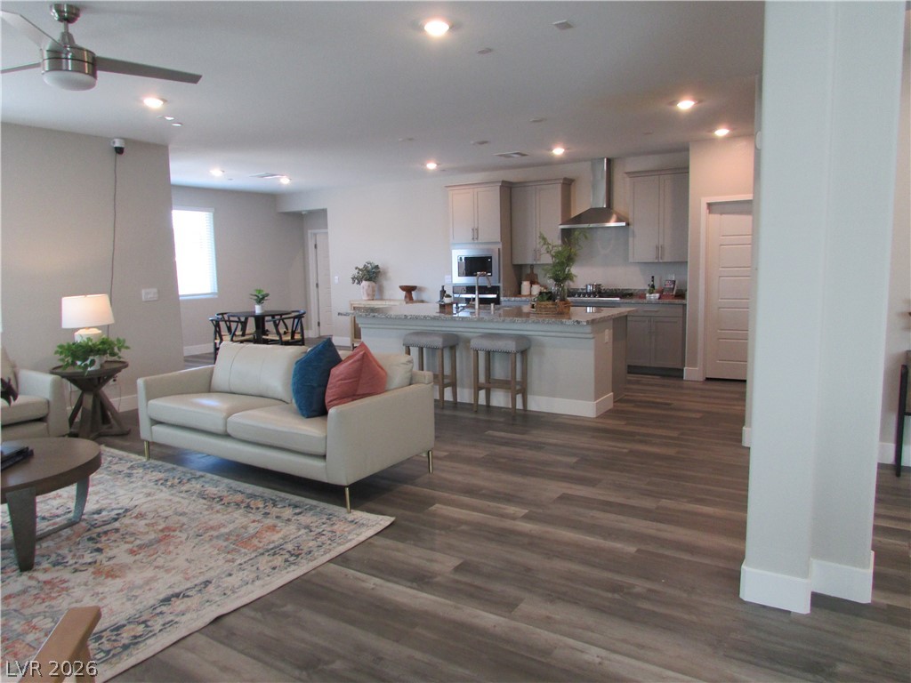 513 Chestnut Falcon Street Henderson NV 89011