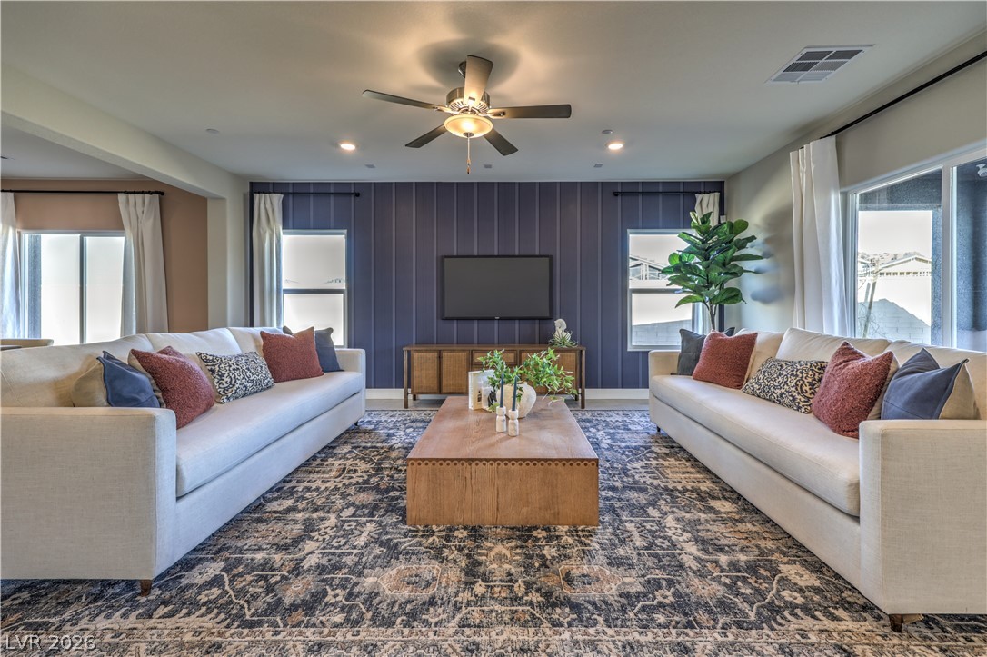 513 Chestnut Falcon Street Henderson NV 89011