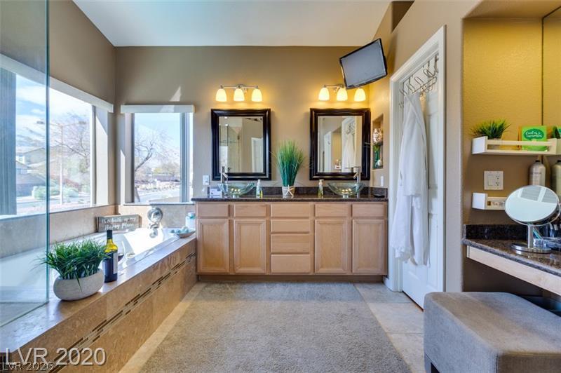813 White Falcon Street Las Vegas NV 89144