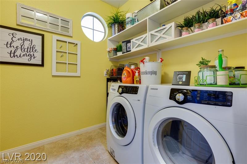 813 White Falcon Street Las Vegas NV 89144