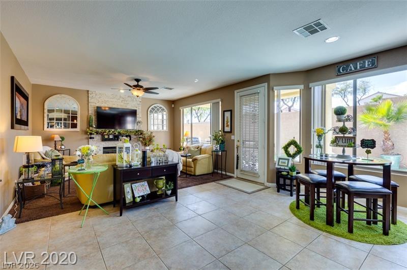 813 White Falcon Street Las Vegas NV 89144