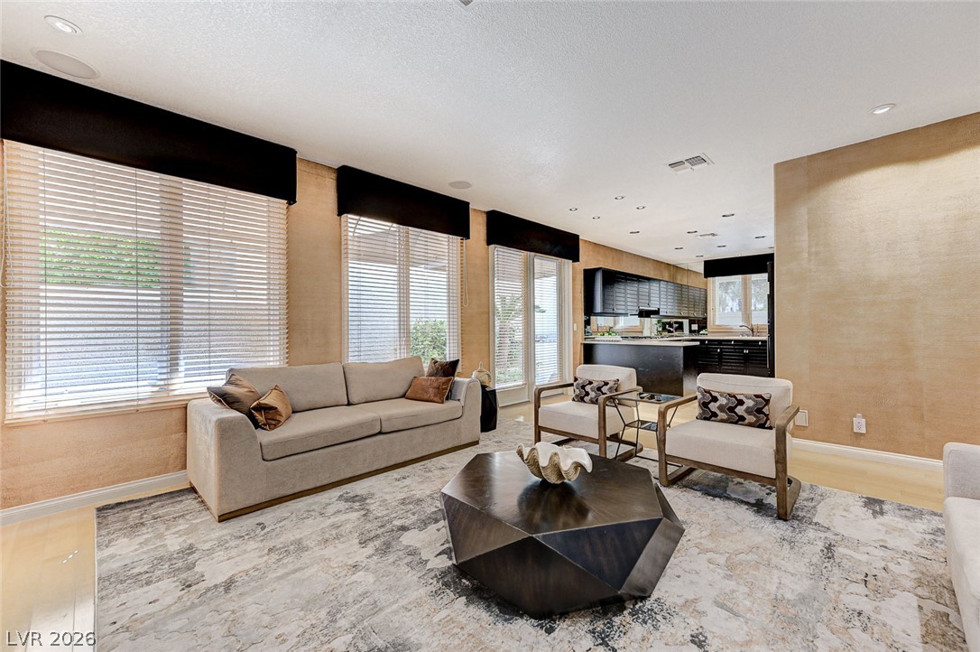8121 Castle Pines Avenue Las Vegas NV 89113