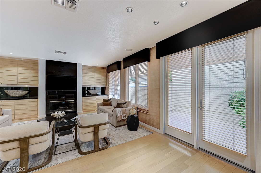 8121 Castle Pines Avenue Las Vegas NV 89113