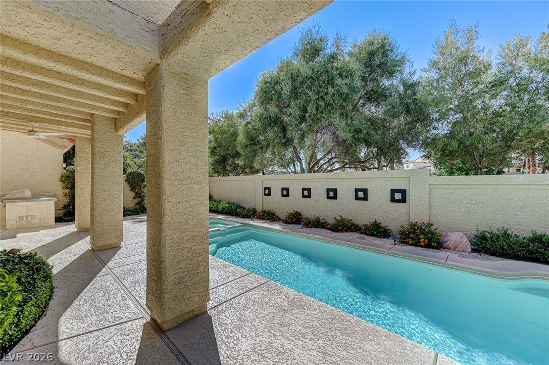 8121 Castle Pines Avenue Las Vegas NV 89113