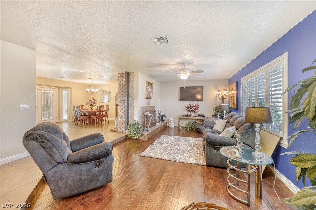 4591 East Philadelphia Avenue Las Vegas NV 89104