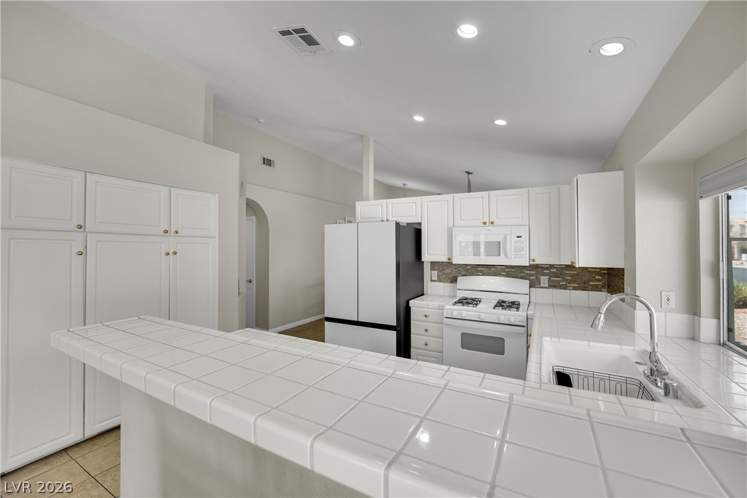 2124 Feather Bush Street Henderson NV 89074