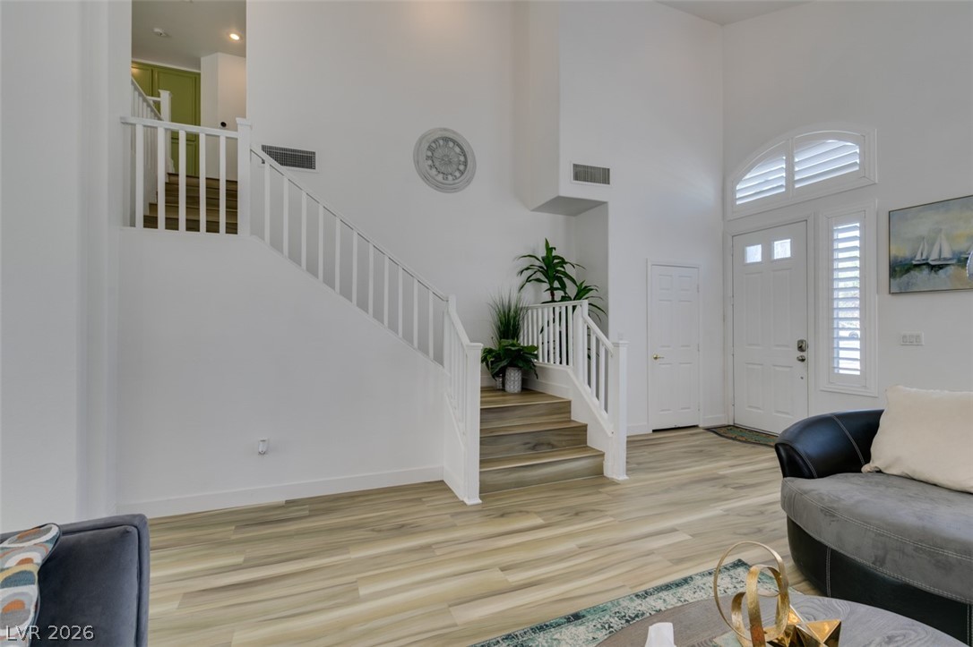 292 White Bluffs Street Las Vegas NV 89148